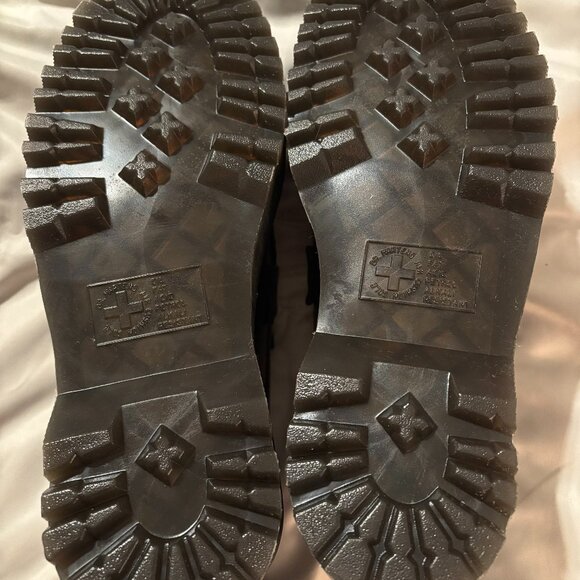 DOC MARTEN ADRIAN QUAD PLATFORM KILTIE TASSLE - Picture 3 of 5